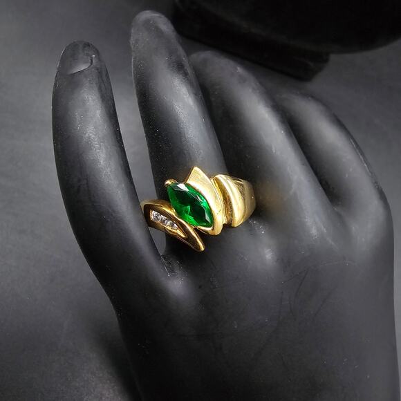 DAC Green CZ Ring Gold Plated Ring Rhinestone Cubic Zirconia - Picture 10 of 10